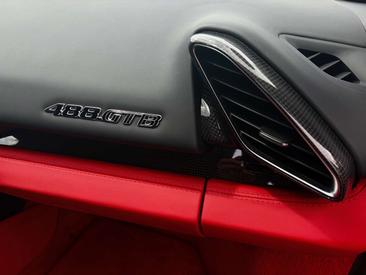 Ferrari 488 GTB — photo 18