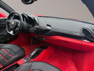 Ferrari 488 GTB — photo 27