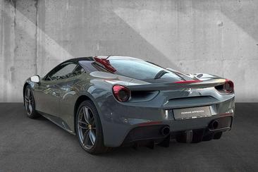 Ferrari 488 — photo 2