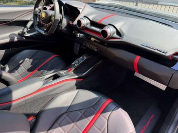 Ferrari 812 Superfast — photo 10