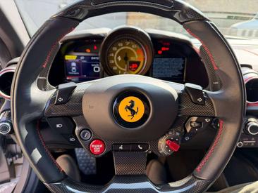 Ferrari 812 Superfast — photo 13