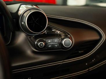 Ferrari F8 Spider — photo 25