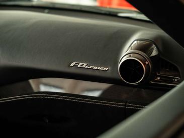 Ferrari F8 Spider — photo 26