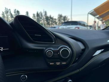 Ferrari 488 GTB — photo 19