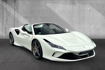 Ferrari F8 Spider — photo 10