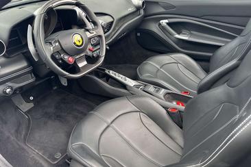Ferrari F8 Spider — photo 14