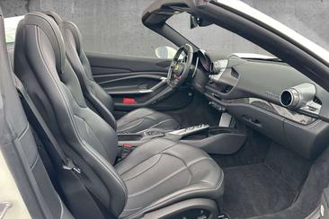 Ferrari F8 Spider — photo 19