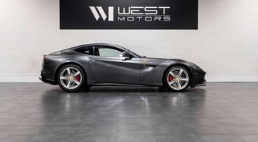 Ferrari F12 Berlinetta — photo 3