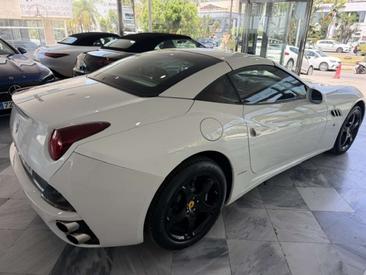 Ferrari California — photo 5