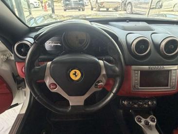 Ferrari California — photo 11