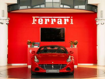 Ferrari California T — photo 8