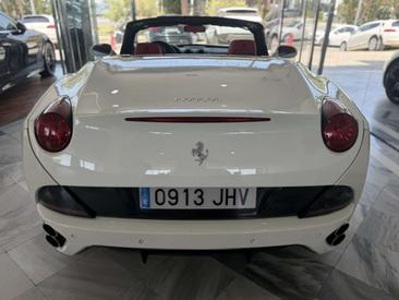 Ferrari California — photo 27