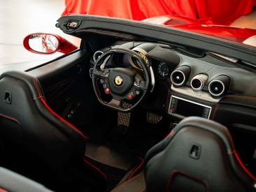 Ferrari California T — photo 18