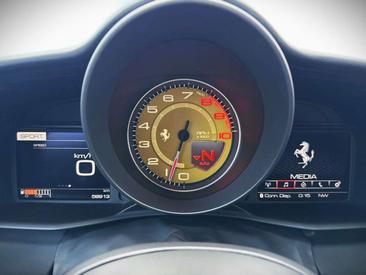 Ferrari 488 — photo 6