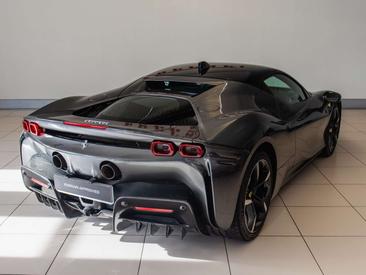 Ferrari SF90 Stradale — photo 6
