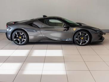 Ferrari SF90 Stradale — photo 12