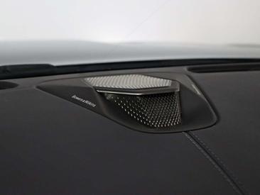 Aston Martin DB12 4.0 V8 — photo 11