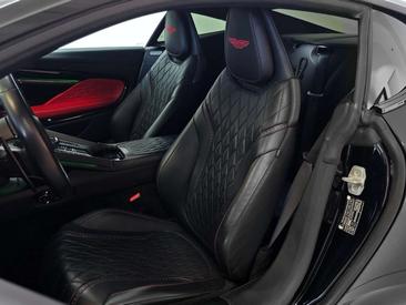 Aston Martin DB12 4.0 V8 — photo 12