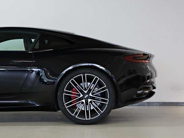 Aston Martin DB12 4.0 V8 — photo 22