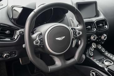 Aston Martin V8 4.0 — photo 12
