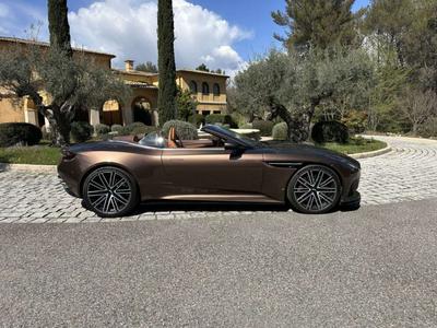 Aston Martin DB12 Volante