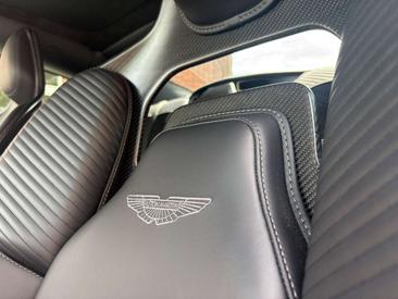 Aston Martin DBS 5.2 V12 770 Ultimate — photo 13