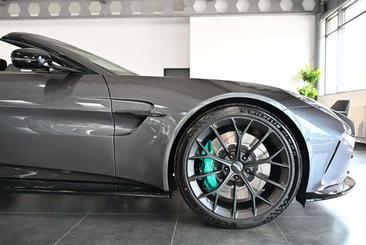 Aston Martin V8 Roadster Epsilon — photo 14