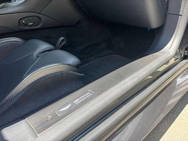 Aston Martin DBS 5.2 V12 770 Ultimate — photo 24