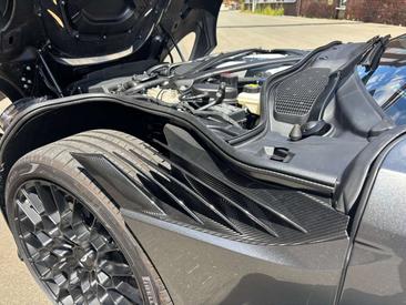 Aston Martin DBS 5.2 V12 770 Ultimate — photo 38