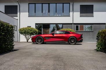 Aston Martin Vanquish SPEC Q CARBON BESPOKE — photo 8