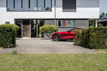 Aston Martin Vanquish SPEC Q CARBON BESPOKE — photo 9