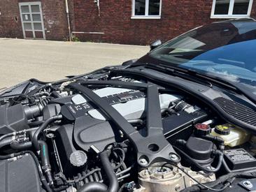 Aston Martin DBS 5.2 V12 770 Ultimate — photo 42