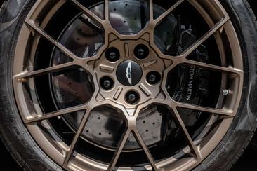 Aston Martin Vanquish SPEC Q CARBON BESPOKE — photo 11