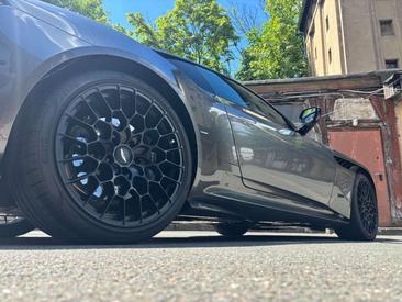 Aston Martin DBS 5.2 V12 770 Ultimate — photo 43