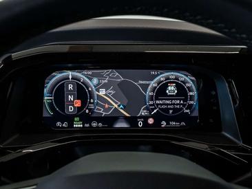 Volkswagen Multivan EHybrid 4Motion Style — photo 30
