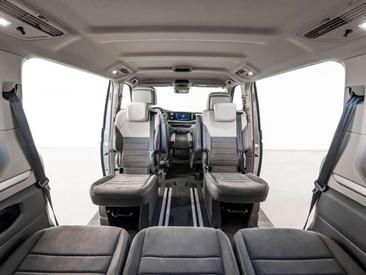 Volkswagen Multivan EHybrid 4Motion Style — photo 40