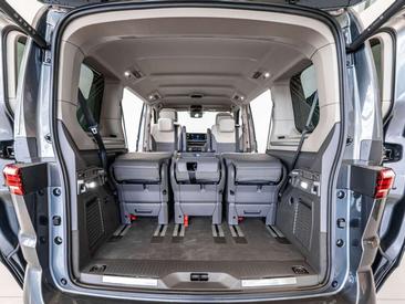 Volkswagen Multivan EHybrid 4Motion Style — photo 42