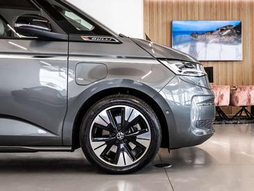 Volkswagen Multivan EHybrid 4Motion Style — photo 47