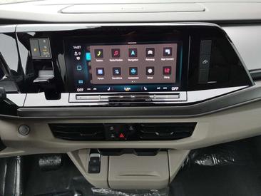 Volkswagen Multivan Beach Tour EHybrid 4Motion — photo 6