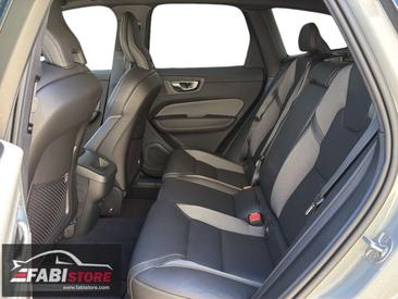 Volvo XC60 B5 R-Design — photo 13