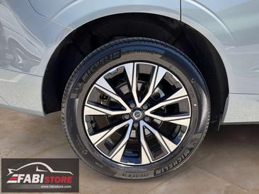 Volvo XC60 B5 R-Design — photo 23
