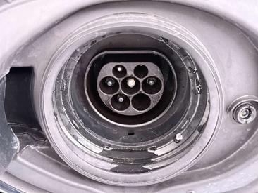 Volvo XC60 T6 Recharge R-Design — photo 13