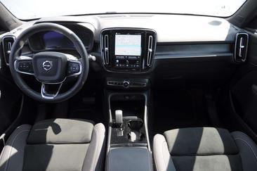 Volvo C40 Recharge PLUS — photo 12