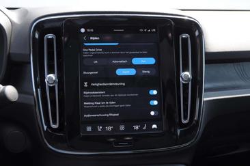 Volvo C40 Recharge PLUS — photo 25