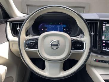 Volvo XC60 B4 Core — photo 9