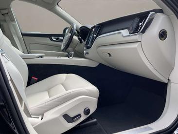 Volvo XC60 B4 Core — photo 13