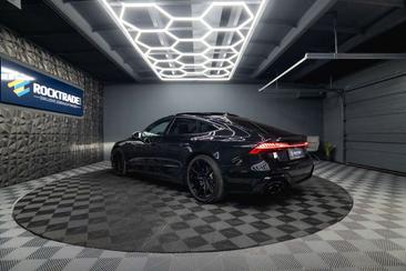 Audi RS7 4.0 TFSI — photo 21