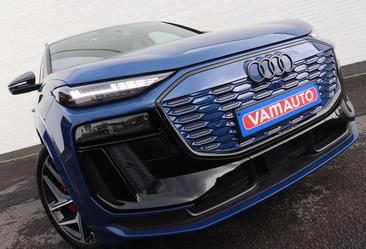 Audi SQ6 E-tron EDITION-ONE-BLUE — photo 6