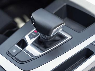 Audi Q5 Sportback S Line 40 TDI — photo 9