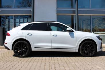 Audi Q8 S Line 50 TDI — photo 4